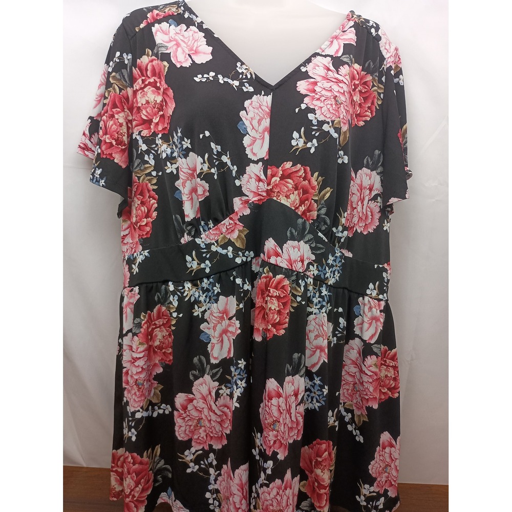 Torrid black red pink floral‎ tunic church office casual summer 2X whimsigoth